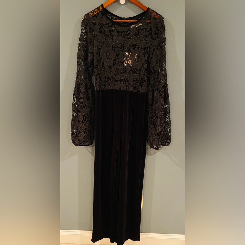 *NWT* Diffuse Lace and Velvet Bell-sleeve Jumper, Size 10.